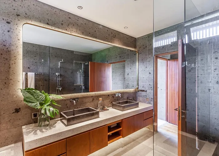 The River House Group Вилла *